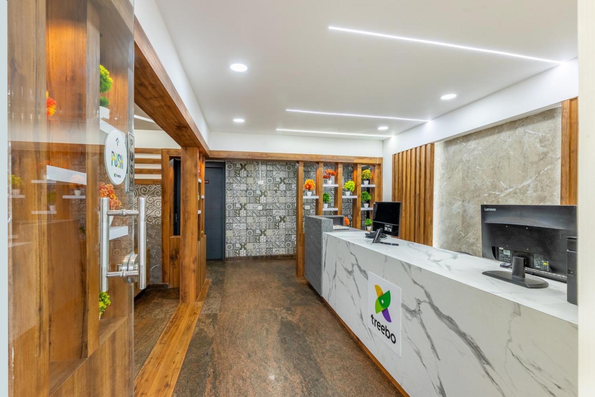 Treebo Sky City Grand, 5 Min From Mangalore Airport Exteriör bild