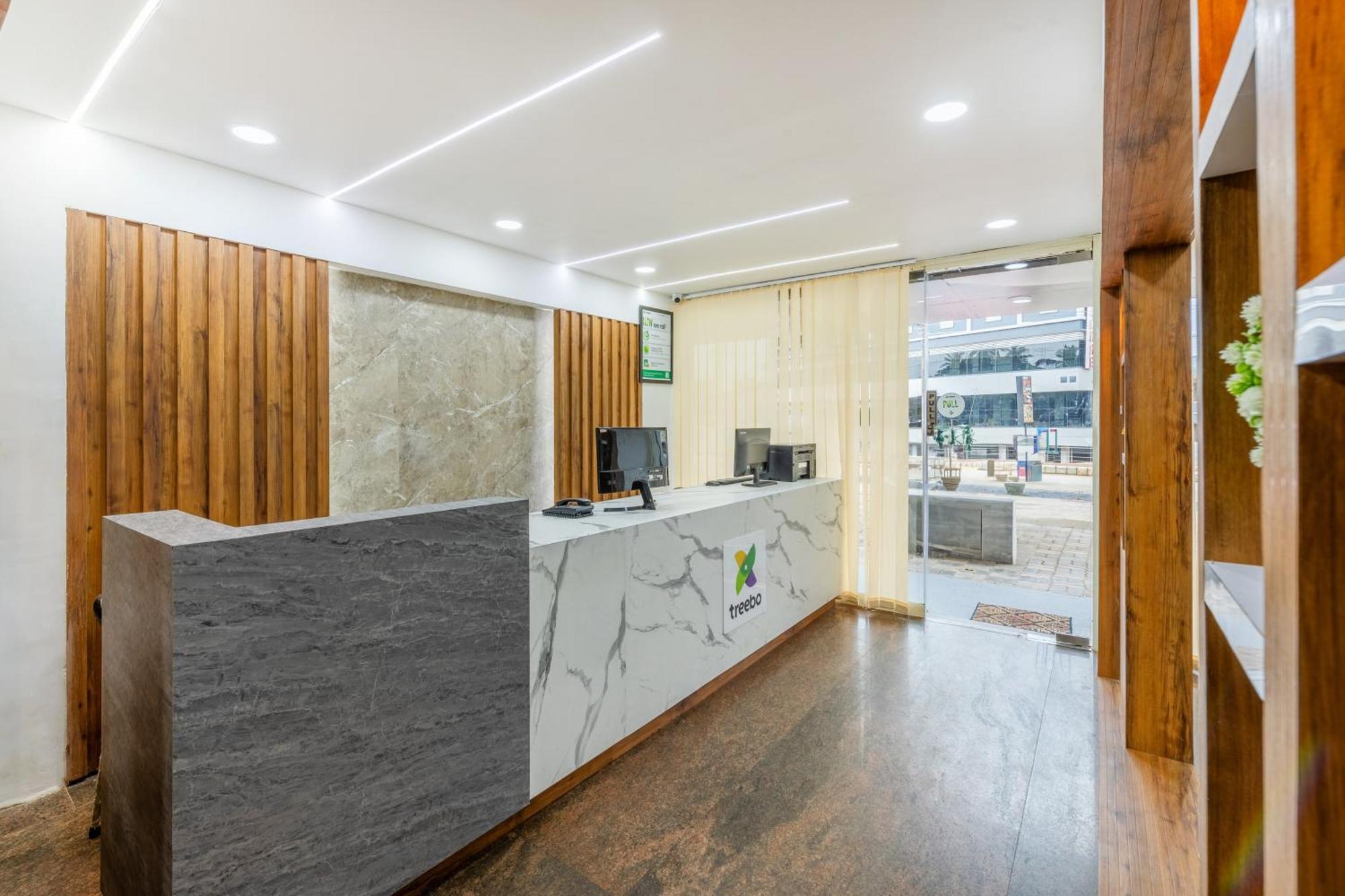 Treebo Sky City Grand, 5 Min From Mangalore Airport Exteriör bild